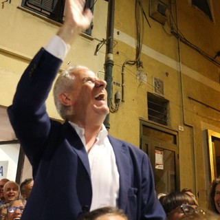 Elezioni comunali a Imperia: il trionfo di Claudio Scajola "Il modello Toti ha portato alla distruzione del centro moderato" (Foto e Video) Elezioni comunali a Imperia: il trionfo di Claudio Scajola "Il modello Toti ha portato alla distruzione del centro moderato" (Foto e Video)