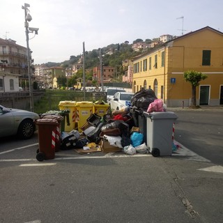Giro di vite contro i furbetti della spazzatura: a Imperia arrivano gli ispettori ambientali