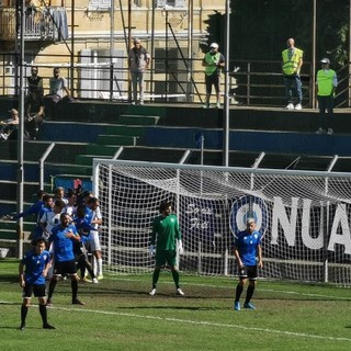 Calcio, Serie D. Il Novara batte l'Imperia 2-0. Nerazzurri condannati da Vuthaj e da un arbitro severo