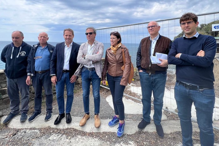 Cipressa: ripristino di un tratto di difesa della costa, oggi il sopralluogo della Regione (Foto e Video)