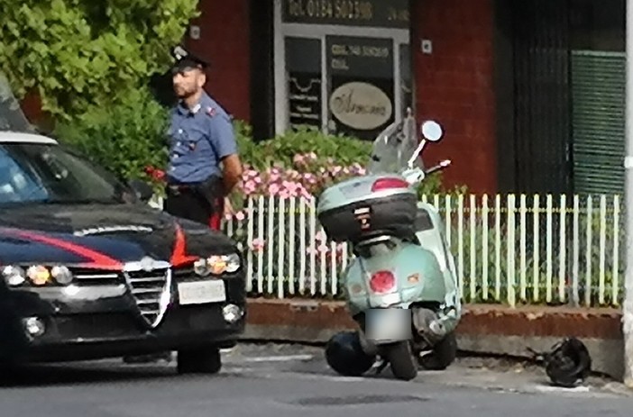Santo Stefano al Mare: scappano con una moto rubata dopo aver causato un incidente stradale, ricettatori arrestati dai Carabinieri (Foto)