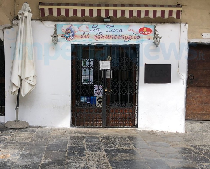 Pieve di Teco, si approfittano di un 73enne disabile psichico e gli rubano 100 mila euro: emesso un provvedimento cautelare per tre persone Pieve di Teco, si approfittano di un 73enne disabile psichico e gli rubano 100 mila euro: emesso un provvedimento cautelare per tre persone