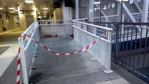Imperia: nuovi problemi per i fruitori della stazione ferroviaria, chiuso il passaggio per attraversare l'argine