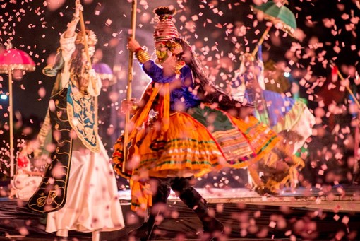 Imperia, danza per le strade della città con il Teatro Tascabile di Bergamo