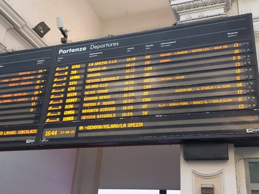 Tre giorni di disagi per chi viaggia di notte in treno
