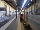 Persone non autorizzate vicino i binari: traffico ferroviario rallentato sulla linea Genova-Ventimiglia