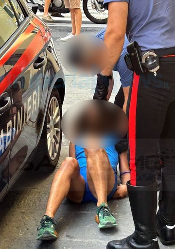 Imperia, tenta di rapire bambina di un anno: giovane arrestata (Foto) Imperia, tenta di rapire bambina di un anno: giovane arrestata (Foto)