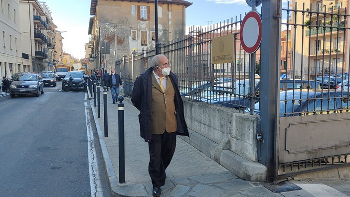 Imperia: nulla di fatto per la Riviera Trasporti, in tribunale il giudice si è preso ancora tempo per la decisione (Video)