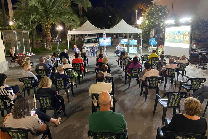 Diano Marina: Stefano Senardi inaugura giovedì prossimo la rassegna ‘Un mare di pagine 2022’ Diano Marina: Stefano Senardi inaugura giovedì prossimo la rassegna ‘Un mare di pagine 2022’