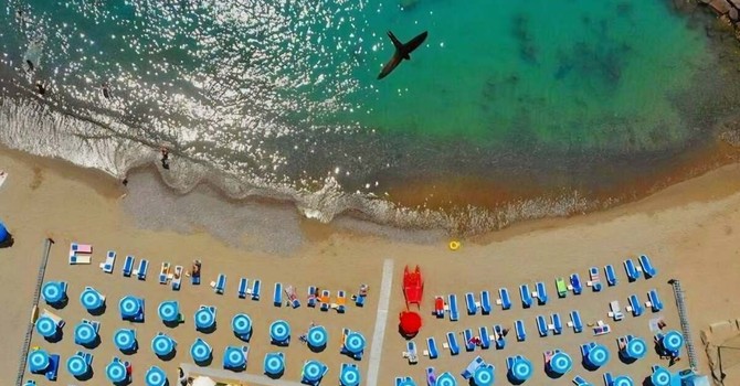 A San Lorenzo un mare senza barriere, firmata una convenzione tra "La Giraffa a Rotelle" e lo stabilimento "U Nustromu"
