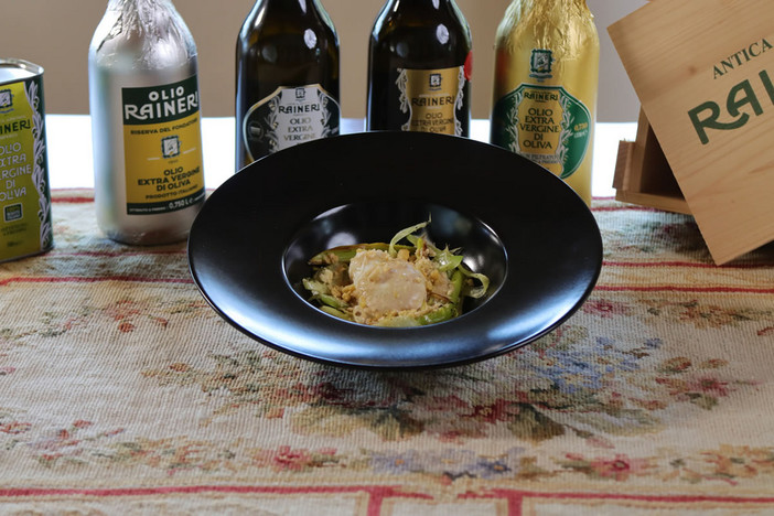 Sapori di Liguria. Uovo pochèt, porri stufati e crema di acciughe (video) Sapori di Liguria. Uovo pochèt, porri stufati e crema di acciughe (video)