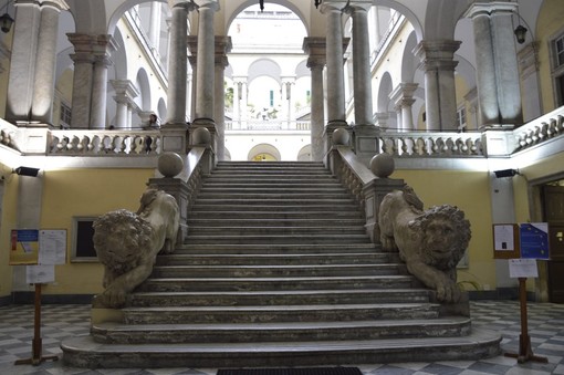 Bufera sull'Università di Genova: sette professori di giurisprudenza indagati, tra loro anche alcuni che insegnano a Imperia