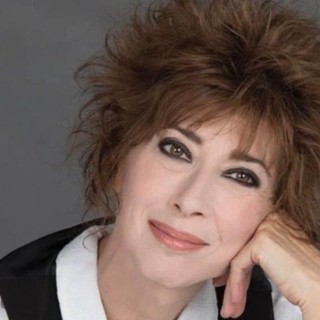 Veronica Pivetti presenta il suo libro 'Rosa' al Teatro dell'Albero di San Lorenzo al Mare