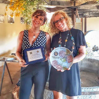 Alessia e Viviana: due fotoamatrici di Villa Viani in evidenza nel premio nazionale “A Lecca”: la Liguria occidentale vista dalle giovani generazioni Alessia e Viviana: due fotoamatrici di Villa Viani in evidenza nel premio nazionale “A Lecca”: la Liguria occidentale vista dalle giovani generazioni