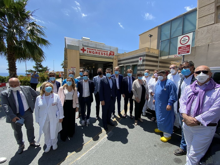 Sanremo: la Regione visita l'ospedale 'Borea', Toti "Grazie per quanto fatto, ora pensiamo a migliorare ancora il settore sanitario" (Foto e Video)