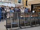 Sanremo: varchi chiusi intorno al Teatro Ariston, ingressi scaglionati e commercianti arrabbiati