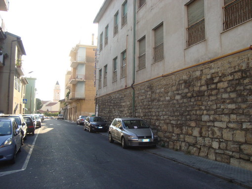 Imperia: firmata l'ordinanza per il ritorno al doppio senso in via Santa Lucia