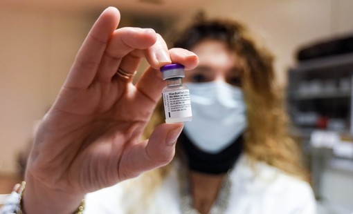 Obiettivo immunità: con questi ritmi di vaccinazione una copertura sufficiente non prima di 2 anni in Liguria