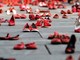 Vittime di femminicidio: Coop Liguria dalla parte delle donne, il 25 novembre una cassa con accessori rossi