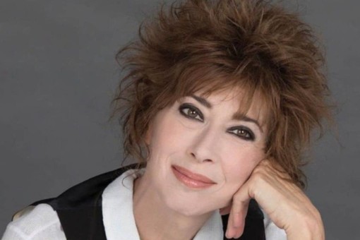 Veronica Pivetti presenta il suo libro 'Rosa' al Teatro dell'Albero di San Lorenzo al Mare