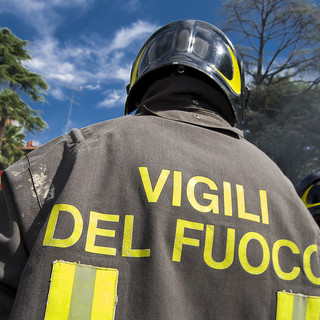 Massi lungo la provinciale 21: intervento dei vigili del fuoco tra Colle San Bartolomeo e San Bernardo di Conio