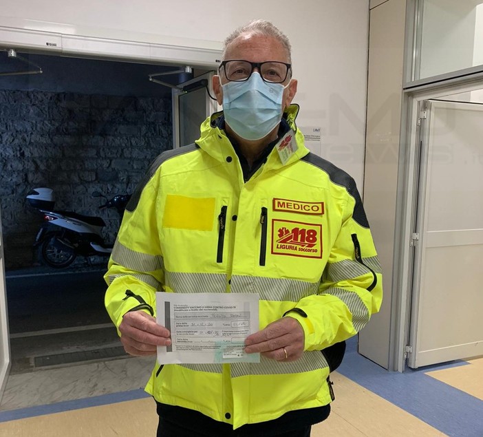 Stefano Ferlito questa mattina appena vaccinato Stefano Ferlito questa mattina appena vaccinato