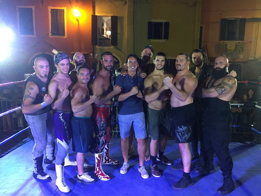 Riva Ligure: questa sera i campioni del wrestling in piazza Ughetto per uno spettacolo unico