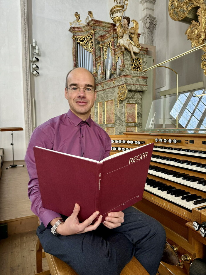 Concerto dell'organista tedesco Winfried Lichtsheidel nella Concattedrale di San Maurizio a Imperia Concerto dell'organista tedesco Winfried Lichtsheidel nella Concattedrale di San Maurizio a Imperia