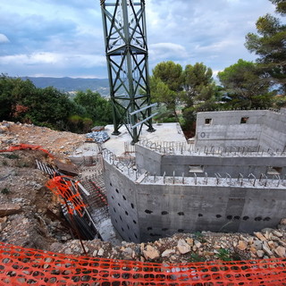 Diano Marina, in consiglio comunale il ripetitore dei Pini del Rosso. Parrella: “È ora di dotare la città di un piano delle antenne"