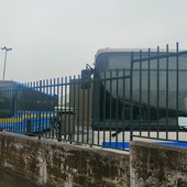 Autobus della Riviera Trasporti, l'odissea dei pendolari della valle Impero