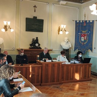 Rifiuti, il presidente della Provincia Scajola invoca l'intervento di Toti: &quot;Siamo con la bandiera bianca in mano&quot; (foto e video)