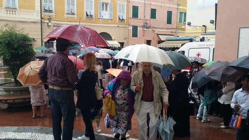 Imperia: pioggia e vento, annullata la tradizionale processione di San Giovanni
