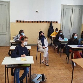 il ministro Azzolina in classe all'apertura dell'anno scolastico
