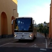 Autobus sulla pista ciclabile a Imperia: ennesimo caso di scambio per strada carrabile Autobus sulla pista ciclabile a Imperia: ennesimo caso di scambio per strada carrabile