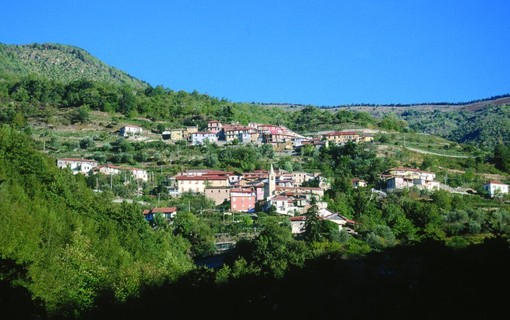 ACCADDE OGGI, 1 LUGLIO 1978. Viaggio ad Armo, il più piccolo Comune della provincia ACCADDE OGGI, 1 LUGLIO 1978. Viaggio ad Armo, il più piccolo Comune della provincia