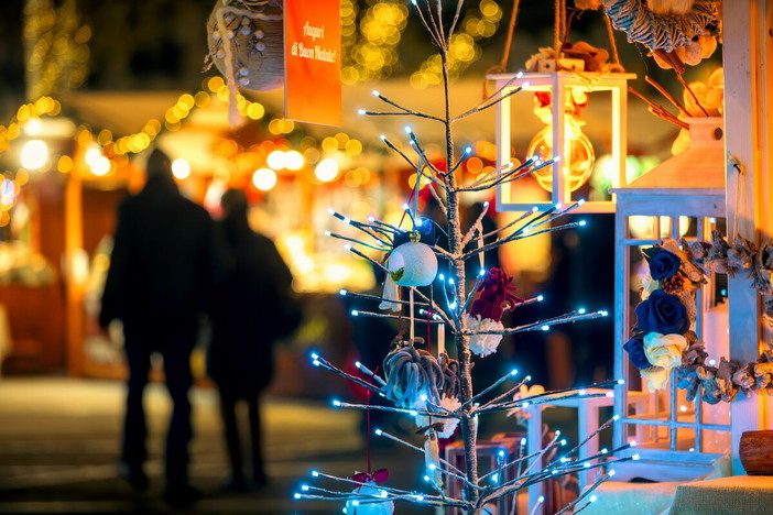 Imperia e dintorni, un lungo weekend tra palcoscenici, luci di Natale, maratone e cultura Imperia e dintorni, un lungo weekend tra palcoscenici, luci di Natale, maratone e cultura