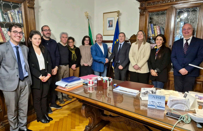 Imperia, in Prefettura consegnati gli attestati per l’uso del defibrillatore DAE