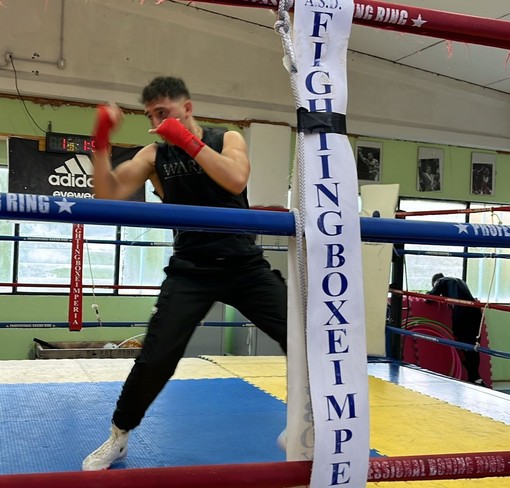 Boxe, il pugile professionista Andrea Cikalleshi ritorna in visita a Imperia Boxe, il pugile professionista Andrea Cikalleshi ritorna in visita a Imperia