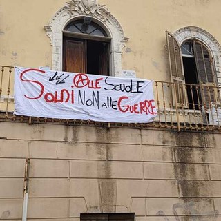 Imperia, autogestione al Liceo artistico contro le politiche scolastiche del Governo Meloni e il carovita