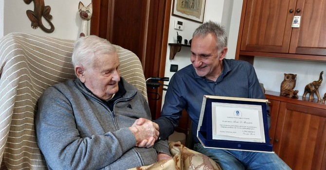 Giuse Barla premia Alcidino