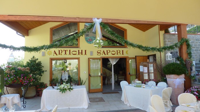 Il ristorante Antichi Sapori di Terzorio ritorna all'orario estivo: da martedì 25 giugno apertura sei giorni su sette Il ristorante Antichi Sapori di Terzorio ritorna all'orario estivo: da martedì 25 giugno apertura sei giorni su sette