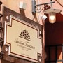 L’Antica Taverna rinasce nel cuore del Parasio: tradizione, gusto e nuova vita tra i vicoli della città alta L’Antica Taverna rinasce nel cuore del Parasio: tradizione, gusto e nuova vita tra i vicoli della città alta