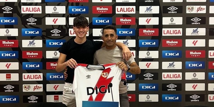 Calcio, rinnovo per Alessio Iannolo al Rayo Vallecano: il talento di San Bartolomeo continua a brillare in Spagna Calcio, rinnovo per Alessio Iannolo al Rayo Vallecano: il talento di San Bartolomeo continua a brillare in Spagna