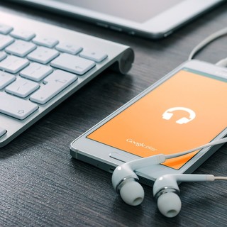 Ascoltare musica e non solo per dormire meglio
