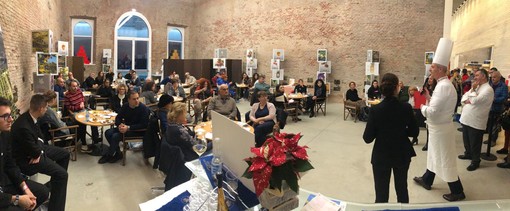 Con l'Asti DOCG il Natale diventa Glamour: la Denominazione conquista i milanesi, in un evento all’insegna della solidarietà Con l'Asti DOCG il Natale diventa Glamour: la Denominazione conquista i milanesi, in un evento all’insegna della solidarietà
