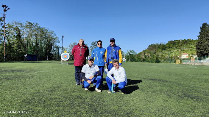 Tiro con l'arco: gli arcieri gialloblù di San Bartolomeo alla prima gara outdoor