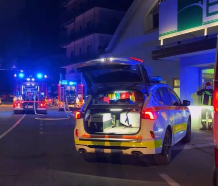 Imperia, auto in fiamme sull’Argine sinistro: uomo salvato per miracolo