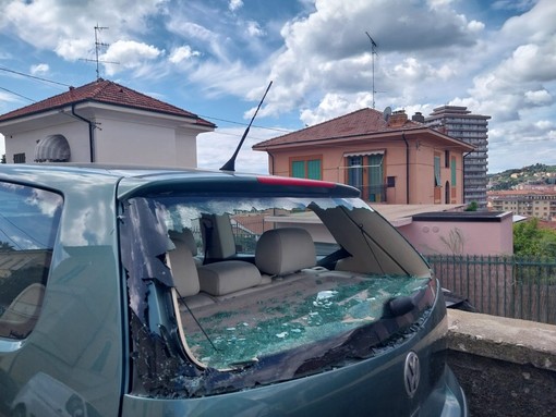Avviso orale del questore Lo Iacono per la giovane vandala che ha danneggiato dodici auto e due moto a Imperia