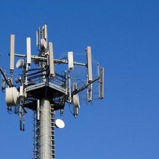 Sulle antenne alle Terre Bianche è battaglia tra Comune e Inwit