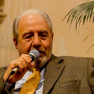 Antonio Caprarica al teatro del Casinò di Sanremo per l'inaugurazione dell'anno accademico dell'Unitrè